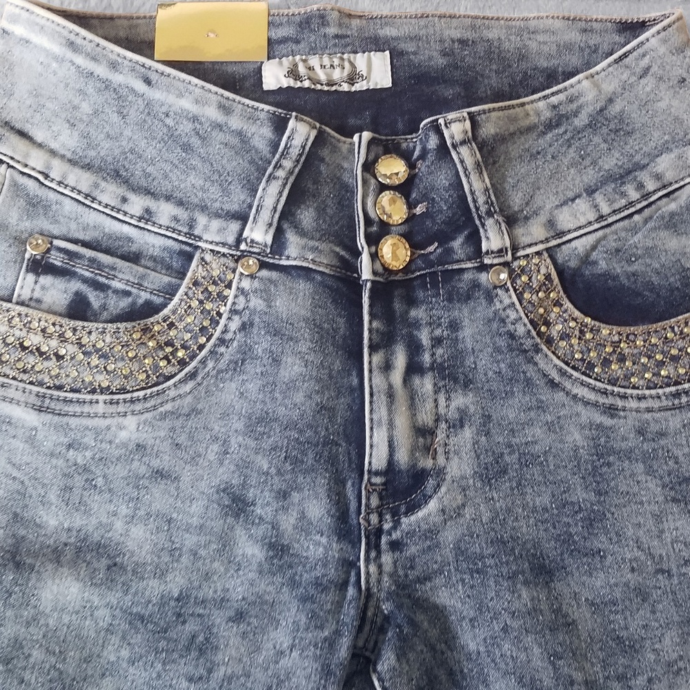 Jeans - Picture 4 of 5